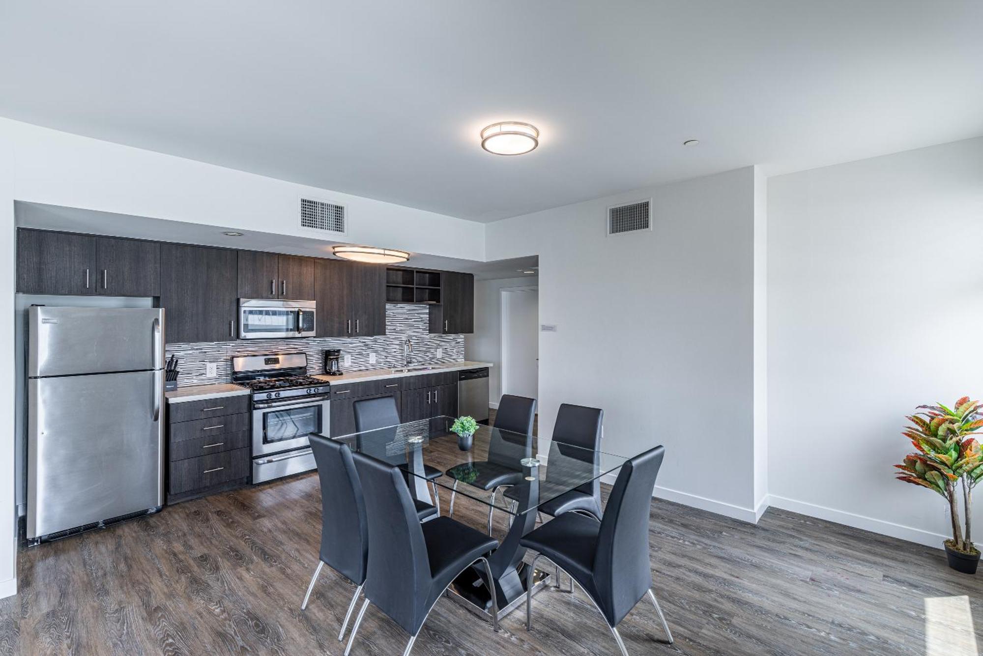 2 Bed 2 Bath X Street La Live, Convention Center, Microsoft Theater Apartment