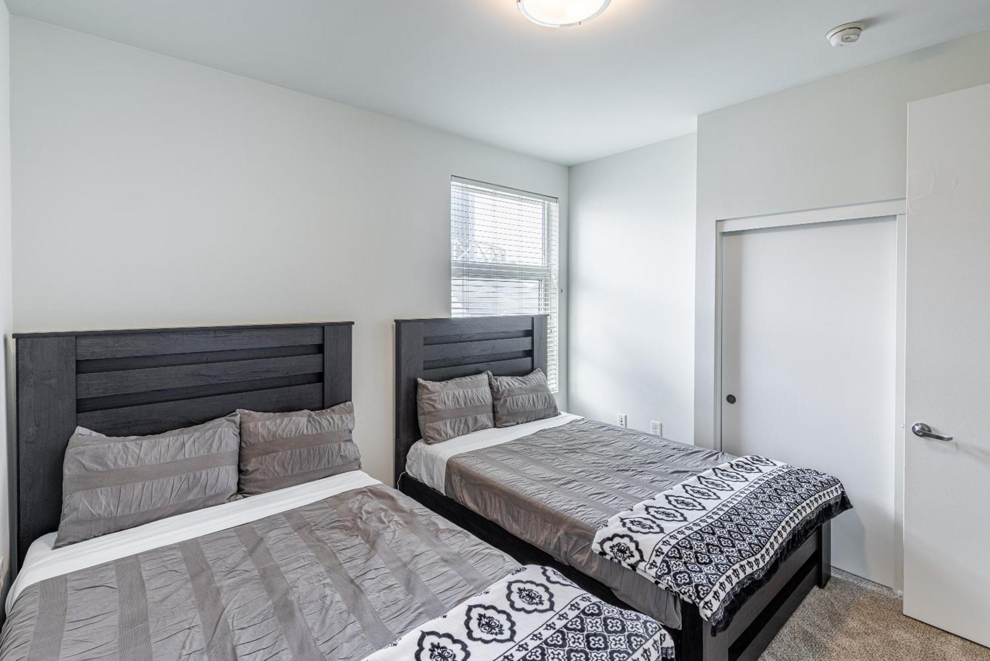 2 Bed 2 Bath X Street La Live, Convention Center, Microsoft Theater Los Angeles